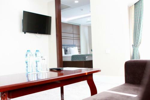 Sumgay?t Plaza Hotel