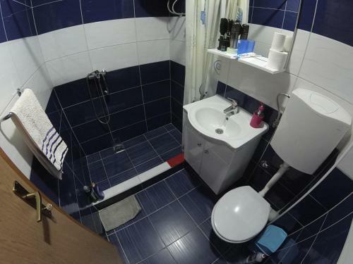 Hostal Apartment And Rooms Konak