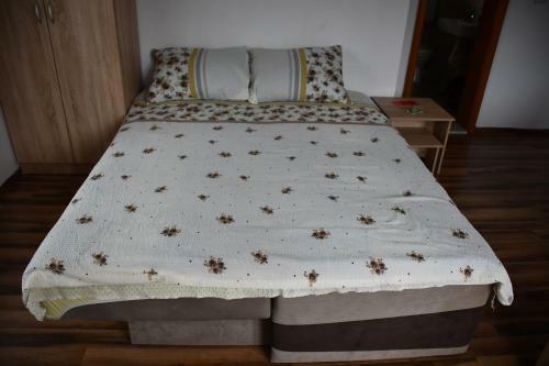 Hostal Apartment And Rooms Konak