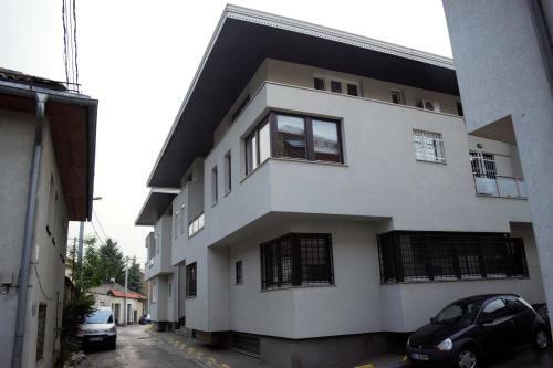 Noble Apartment