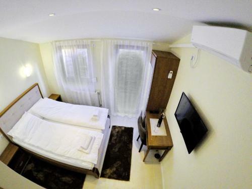 Hostal Vinopolis