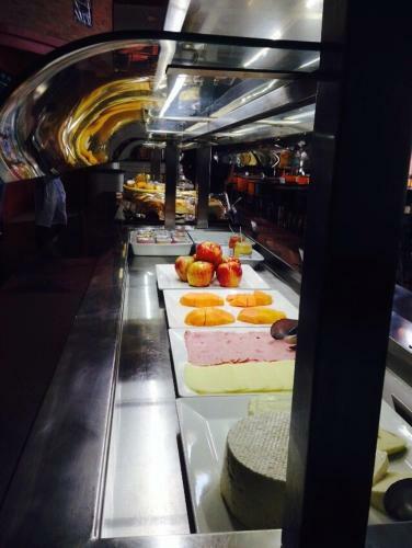 Hotel Cotoches Abre Campo