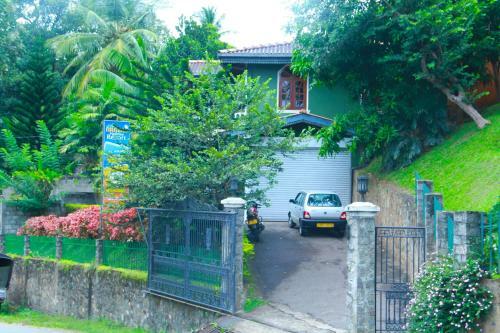 Hotel Nilmini Holiday Resort