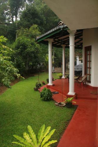 Hostal Pearl House