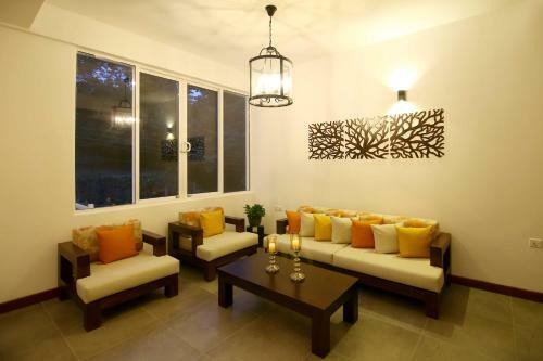 Hillcrest Villa