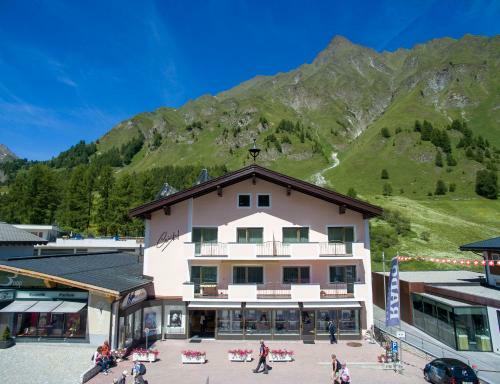 Apartamentos Cristal Appartementhaus