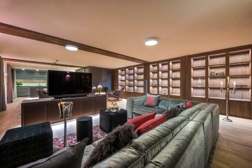 Nidus Luxury Apartments