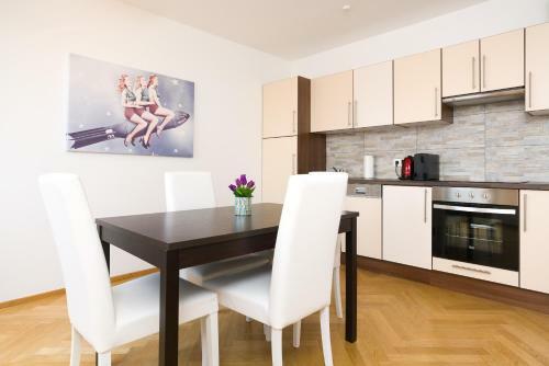 Sas-niccy Apartments