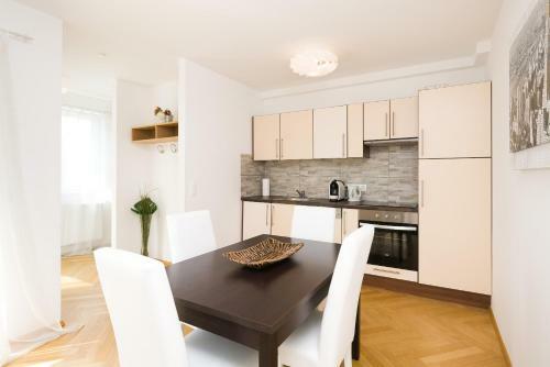 Sas-niccy Apartments