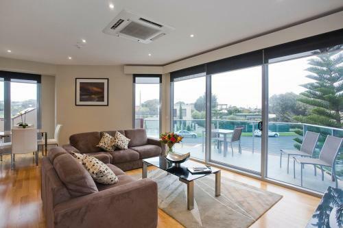 Bell Street Apartments, Australia