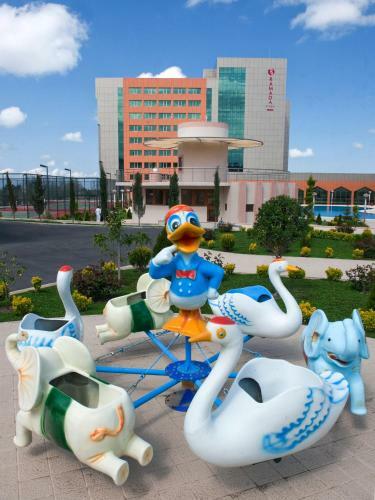 Hotel Ramada Plaza Gence