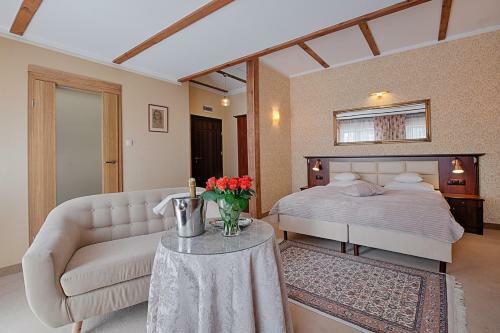 Hostal ?abi Dw�r - Hotel, Restauracja, Spa