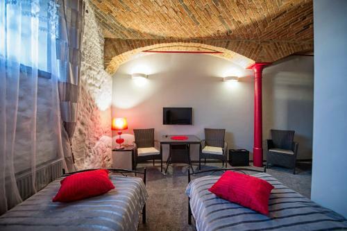 Hostal ?abi Dw�r - Hotel, Restauracja, Spa