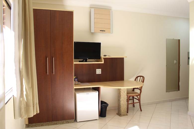 Hotel Lago Dourado