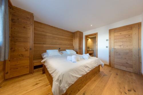 Oak Tree Chalet - On The Ski Slope - Luxury!