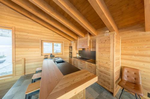 Oak Tree Chalet - On The Ski Slope - Luxury!