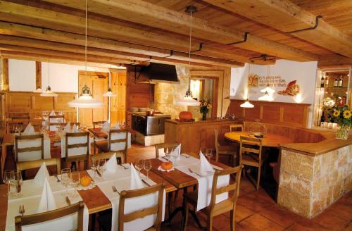 Romantik Hotel Zu Den Drei Sternen
