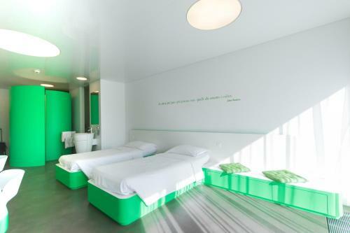 Hotel Chromotel