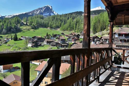 Hotel Alpina Lodge Bed & Breakfast