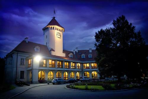 Dom Polonii Hotel Zamek