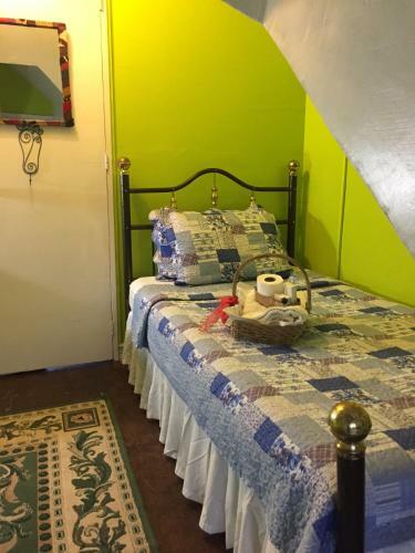 Hostal Madie's Place