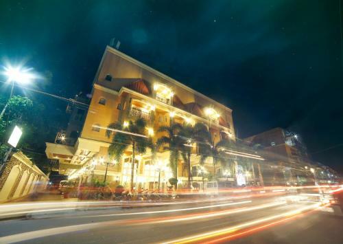 Villa Caceres Hotel