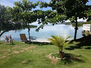 Hotel Moalboal Beach Resort