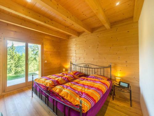 Grand Chalet With Jacuzzi On Slopes In Riddes