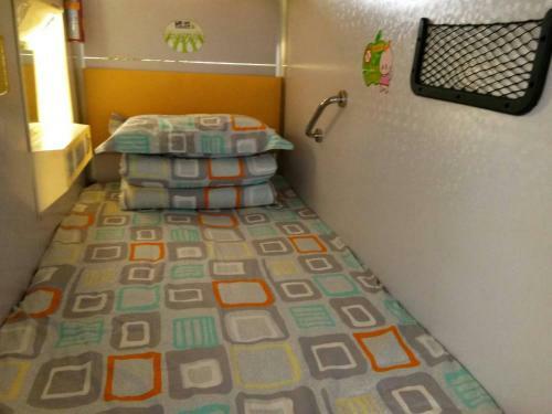 Wuwei Qiyou Space Capsule Hostel
