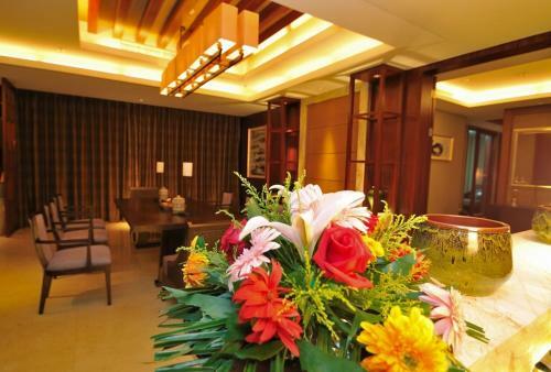 Sanjiang Forest Hot Spring Dumashi Hotel