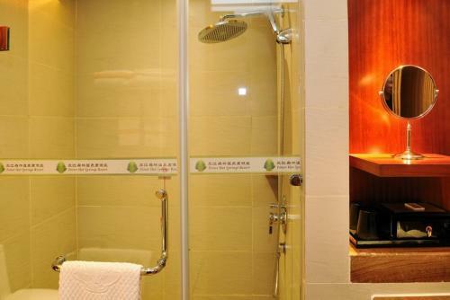 Sanjiang Forest Hot Spring Dumashi Hotel