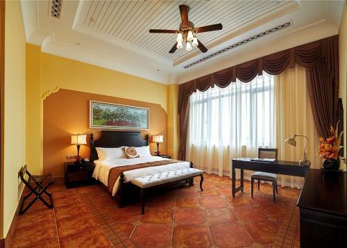 Danzhou Ha Wa Na Hotel