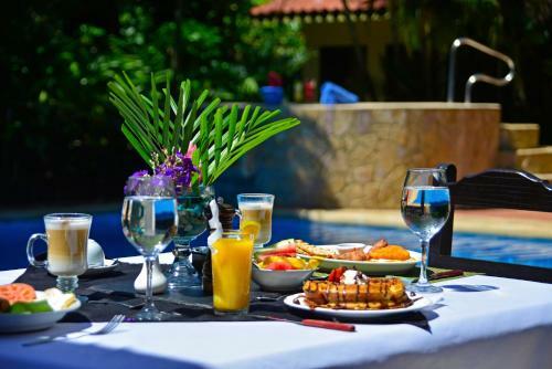 Hotel Guacima Country Inn
