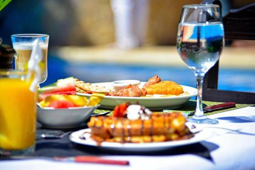 Hotel Guacima Country Inn