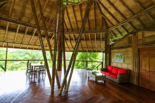 Lodge Madreselva (jungle Bungalows)