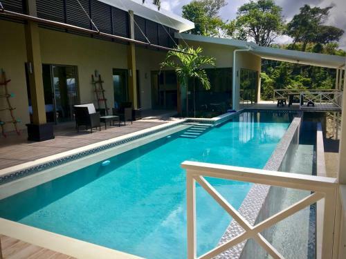 Amazing Ocean View In A Luxurious Villa