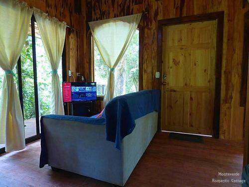 Monteverde Romantic Cottage