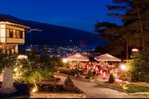 Hotel Frontzou Politia