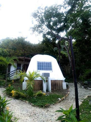 Hotel Cashew Grove Beach Resort