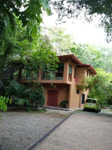 Hostal Hospedaje El Bosquecito