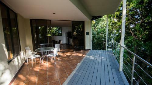 La Mariposa Apartments