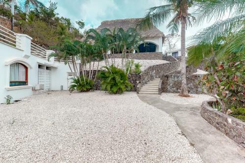 Pura Vida Villa In Playa Ocotal