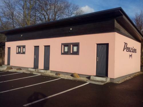Hostal Penzion A Motobar Bravantice