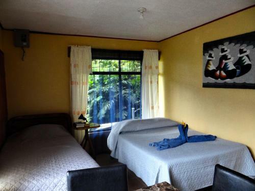 Hummingbird House B&B