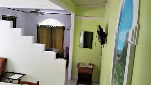 Hostal Tropical Paradise Bungalows