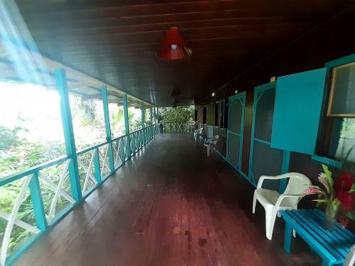 Lapalapa Beachfront Hotel