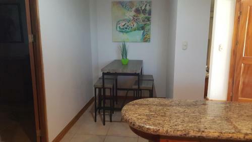 Apartment In Hermosa's Gardens
