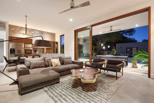 Villa Ethir