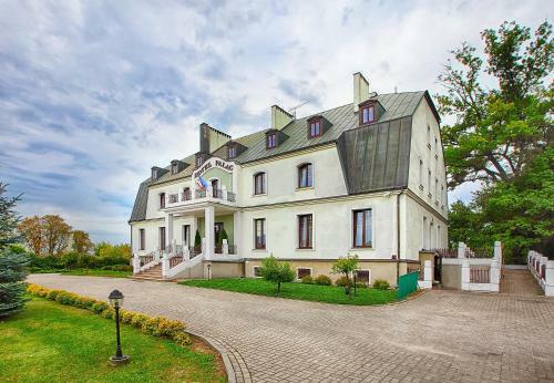 Hotel Palac W Myslecinku