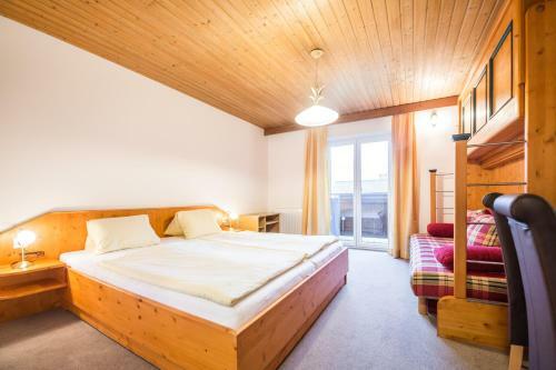 Hostal Haus Alpenland